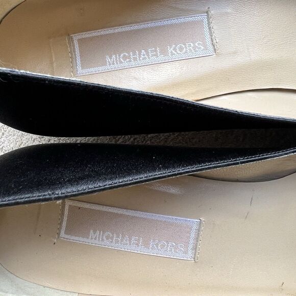 Michael Kors Black Satin Kitten Heel Pump Women 7 Pointed Toe Classic Minimalist - Picture 11 of 14